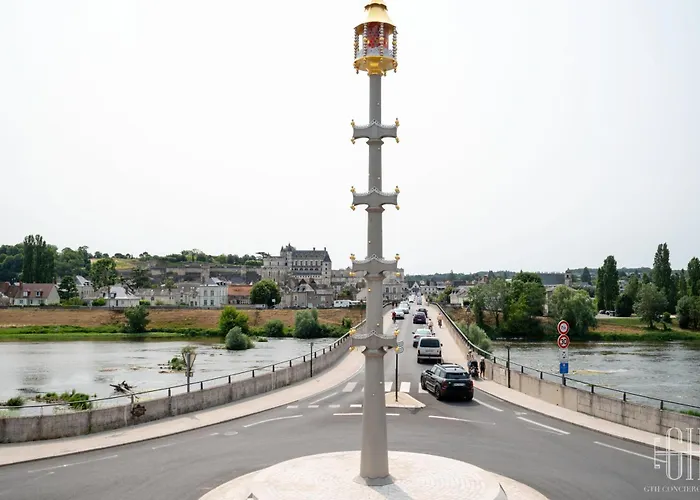 Le Valois / Vue Sur Chateau D\'Amboise